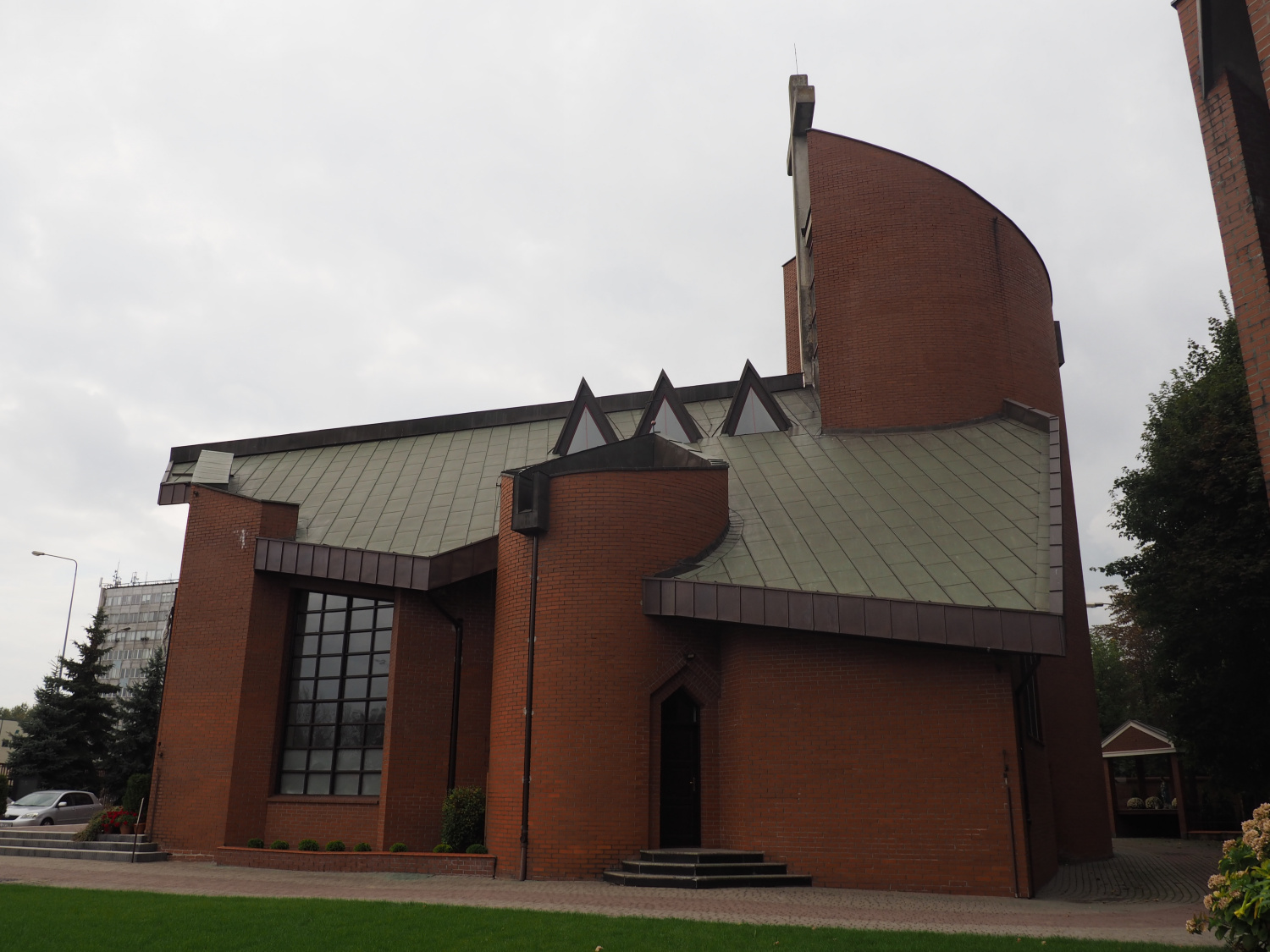 Zdjęcie architektury budynku Kościół Starokatolicki Mariawitów pw. Matki Boskiej Nieustającej Pomocy